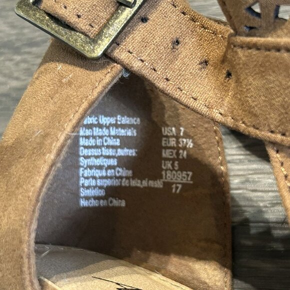 American Eagle Open Toe Block Heels Size 7 Cut Out Buckled Booties Tan Brown - Picture 10 of 10